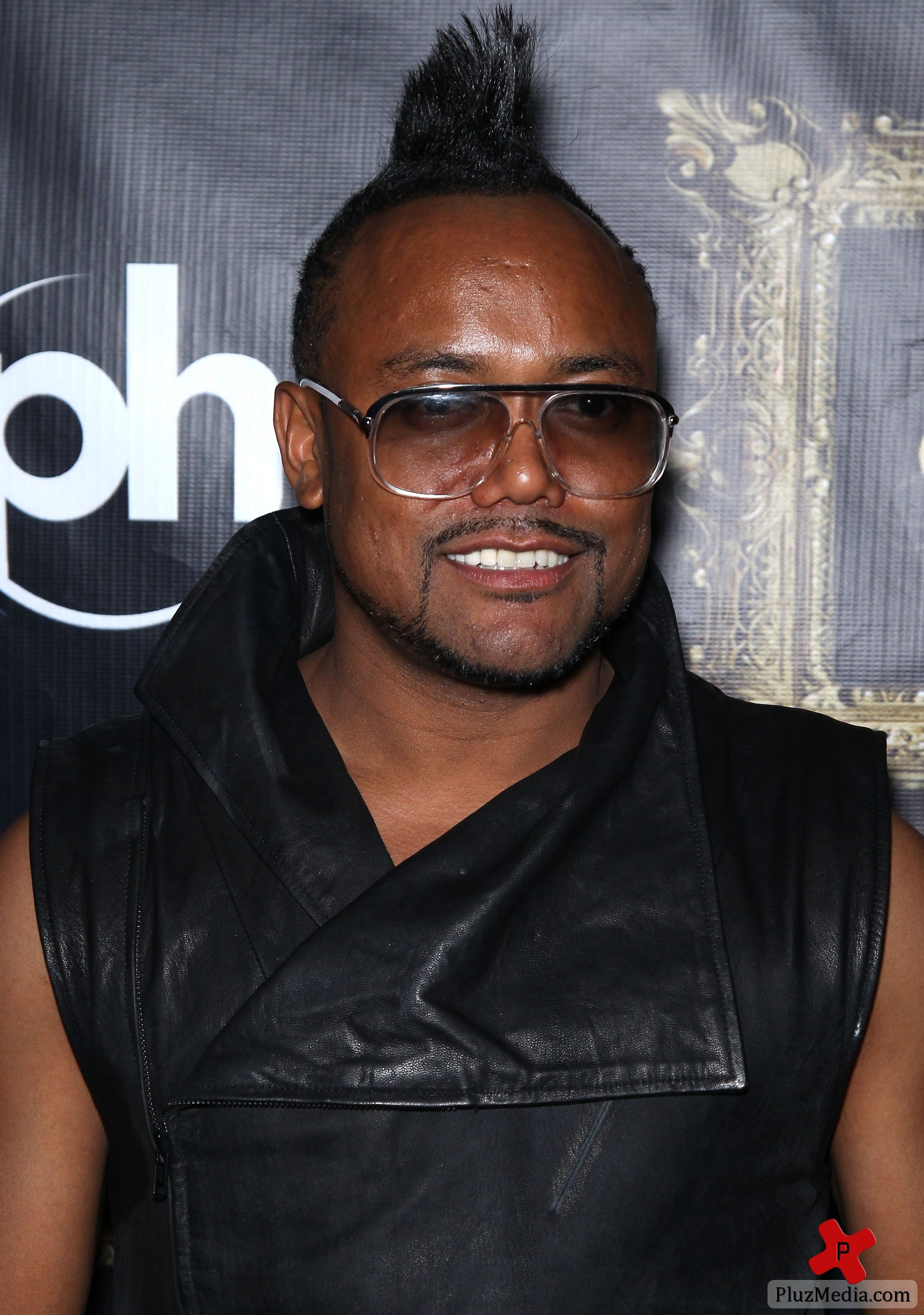 apl.de.ap arrives to perform at Gallery Nightclub | Picture 85695